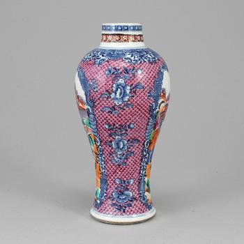 VAS, kompaniporslin. Qingdynastin, Qianlong (1736-95).