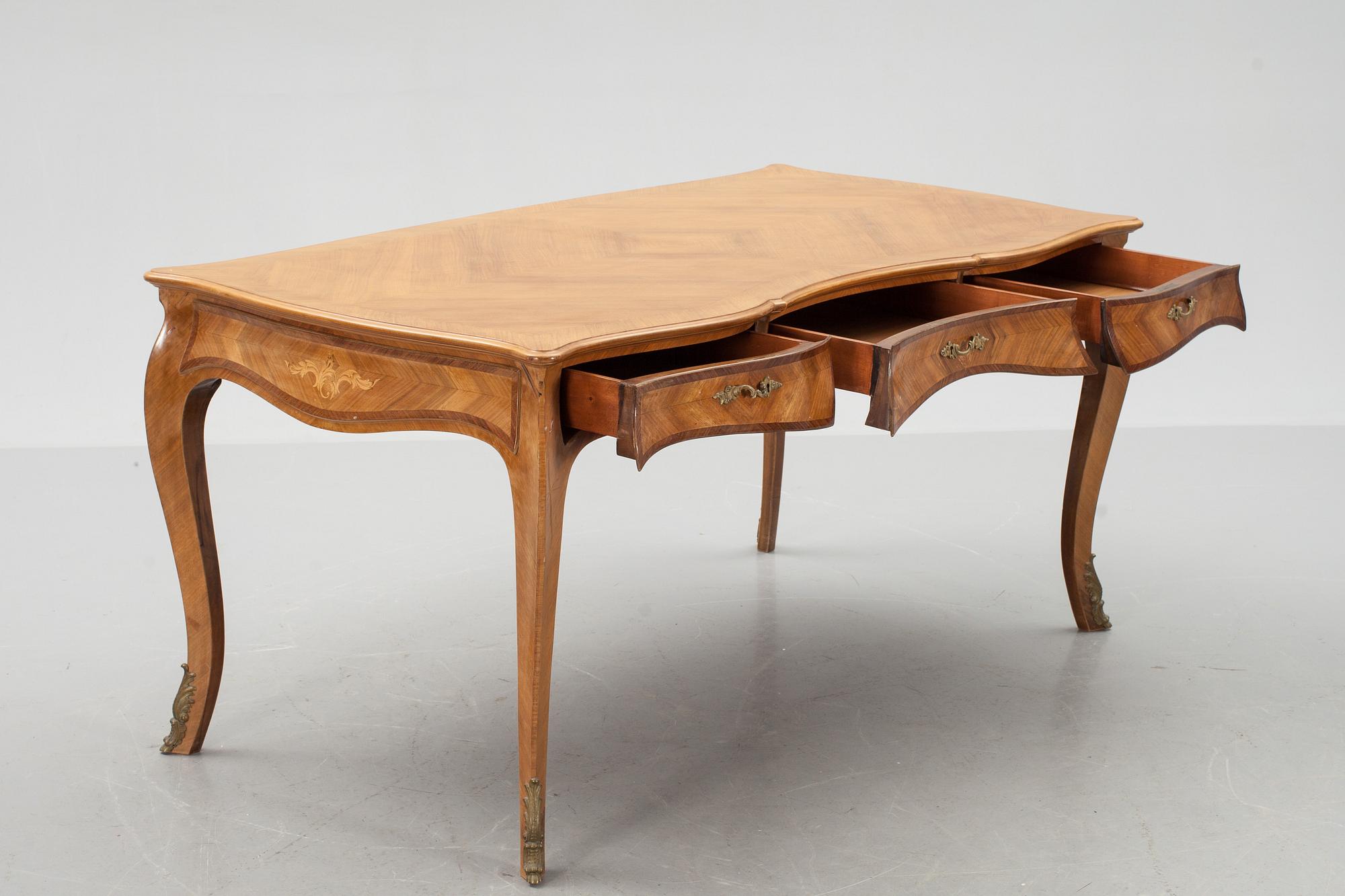 SKRIVBORD, rokokostil, 1900-tal.