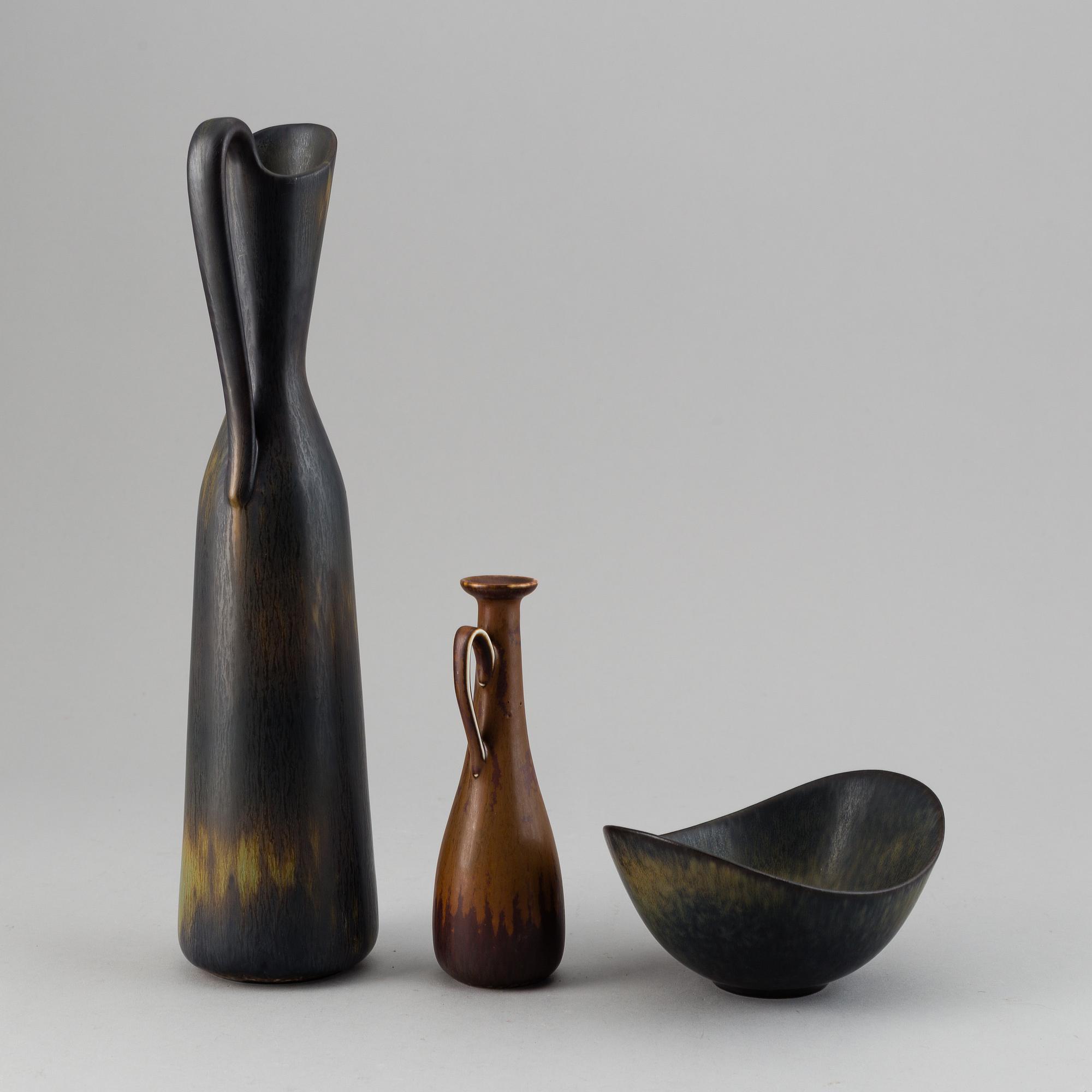 GUNNAR NYLUND, two stoneware vases with handles and a bowl, Rörstrand 1950-60's.