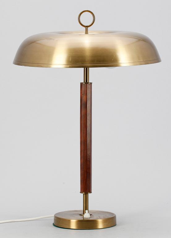 SKRIVBORDSLAMPA, mässing och trä, 1900-tal.