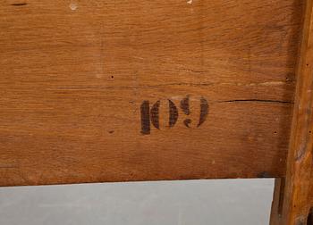 SÄNGGAVEL, 4 delar, nyrokoko, 1800-talets sista kvartal.