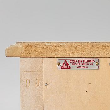 Sideboard, gustaviansk stil, Oscar Edv. Ekelunds Snickerifabriks AB, Virserum, 1900-talets andra hälft.