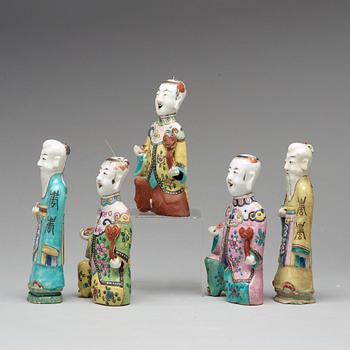 A set of five famille rose porcelain figures, Qing dynasty, 19th Century.