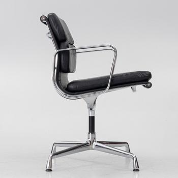 Charles & Ray Eames, Chair, “Soft Pad Alu Chair”, model EA208, Vitra.