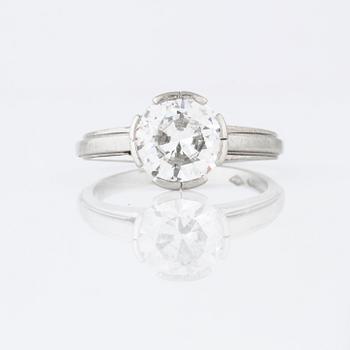 RING, med briljantslipad diamant, 2.10 ct, A. Tillander, Helsingfors.