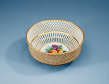 1250. A Russian chestnut basket, Popov, ca 1900.