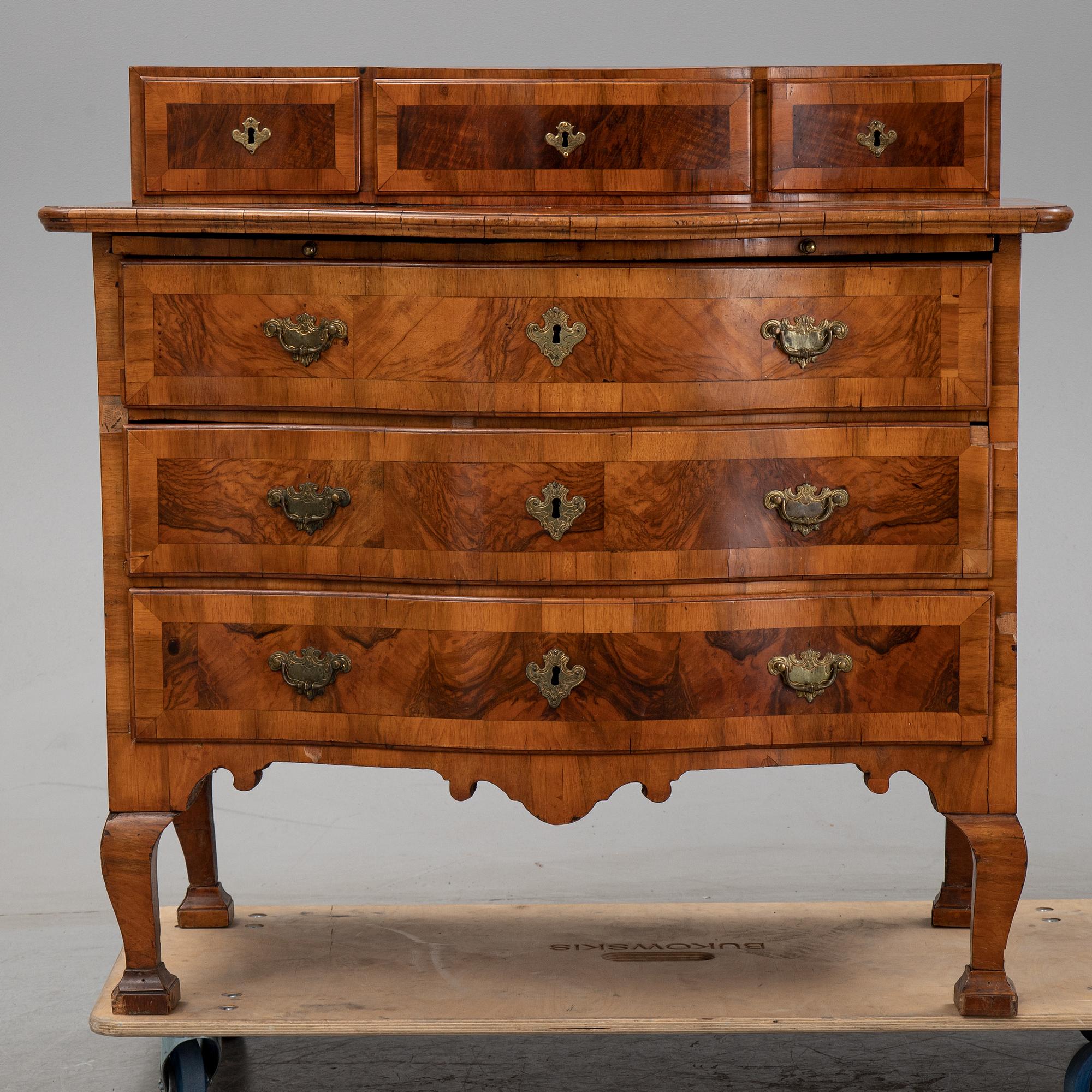 A mid 18th century chest of drawers.