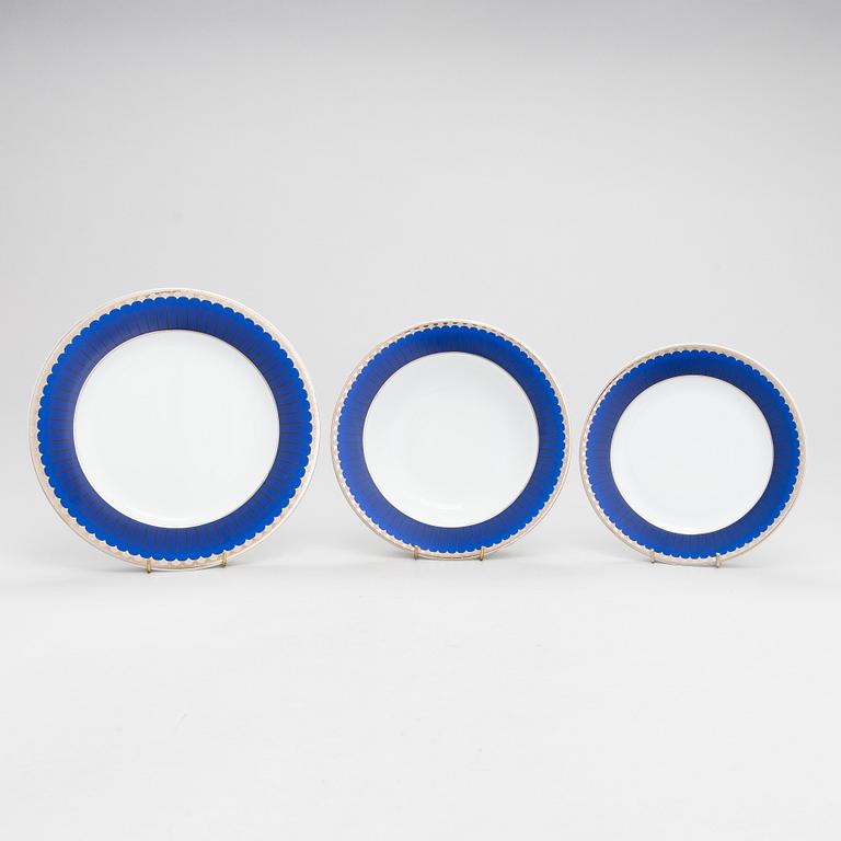 Sigvard Bernadotte, ruoka-astiasto, 36 osaa, posliini, "Christineholm"/"Marianne", Ruotsi, 2000.