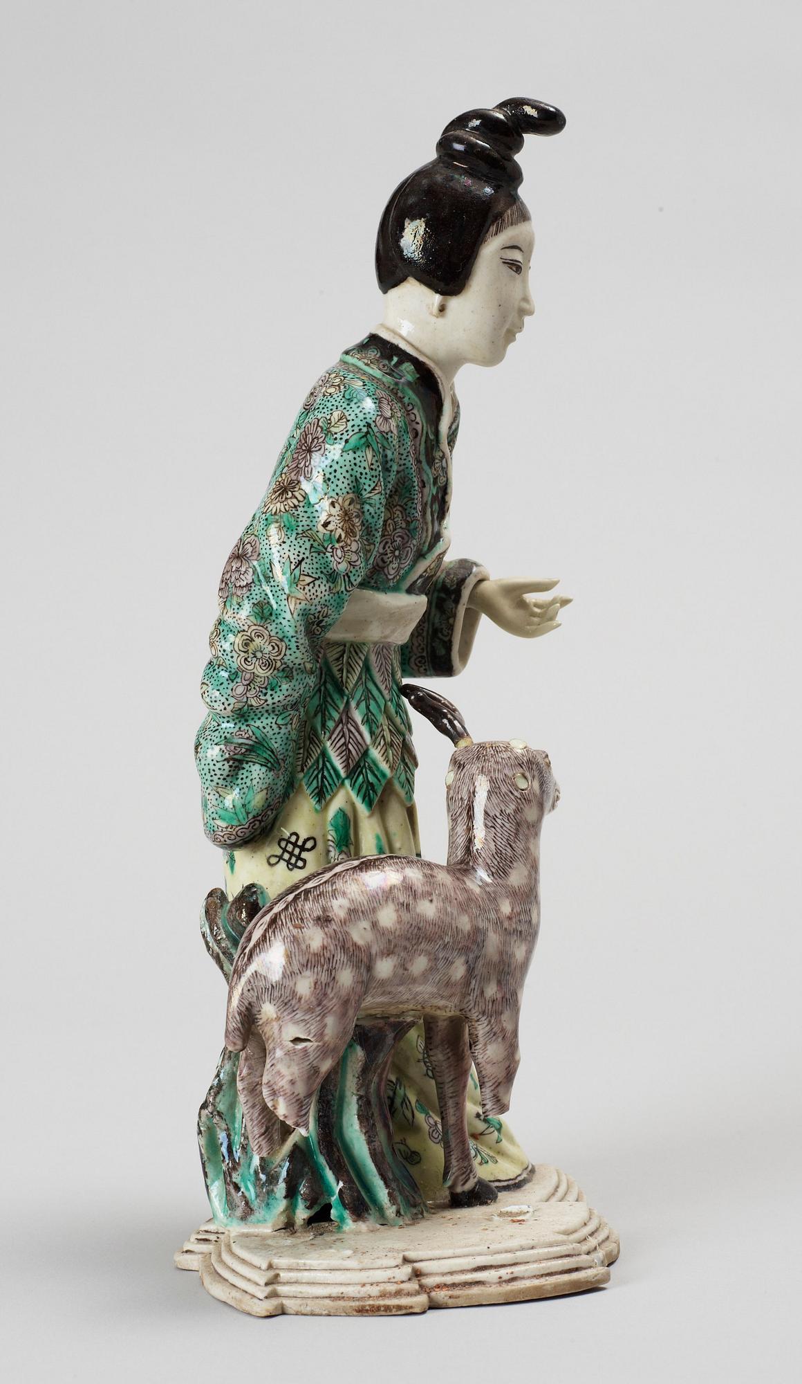 FIGURIN, porslin. Kina. 1900-tal.