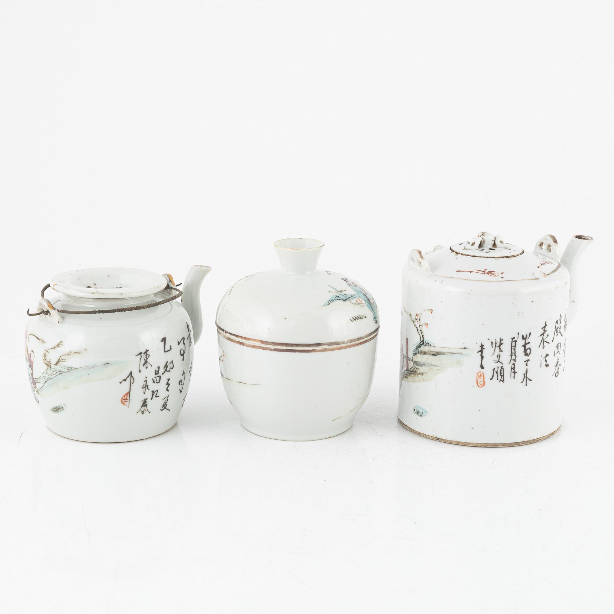 Tekannor, två stycken, burk med lock, porslin, Kina, 1800-tal.