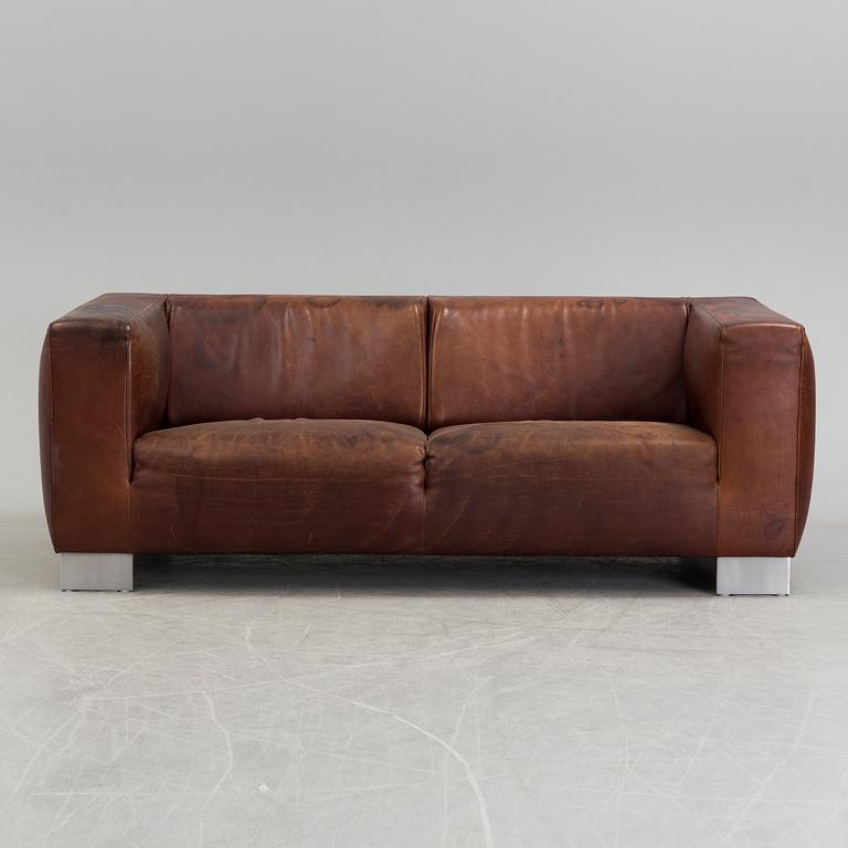 JAN DES BOUVRIE, leather upholstered sofa from Linteloo, Holland.