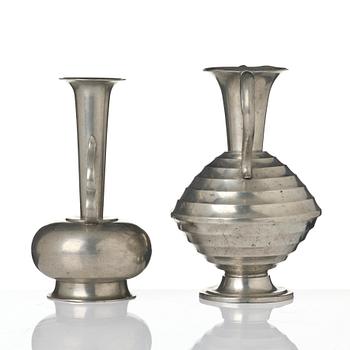 Sylvia Stave, vaser, två stycken, C.G. Hallberg, Stockholm, 1931-37.