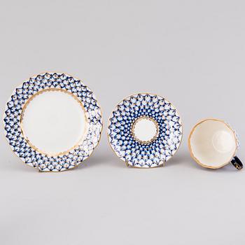 KAFFE- och TESERVIS, 21 delar, porslin, "Cobalt net", Lomonosov, Sovietunionen 1900-talets senare hälft.