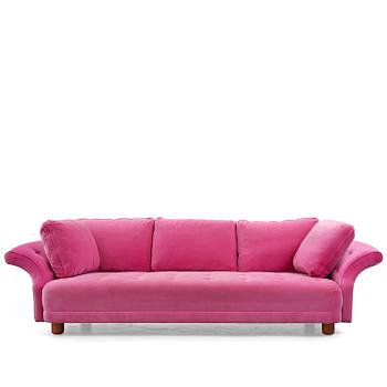 432. Josef Frank, a "Liljevalchs" sofa, Firma Svenskt Tenn, 2013.