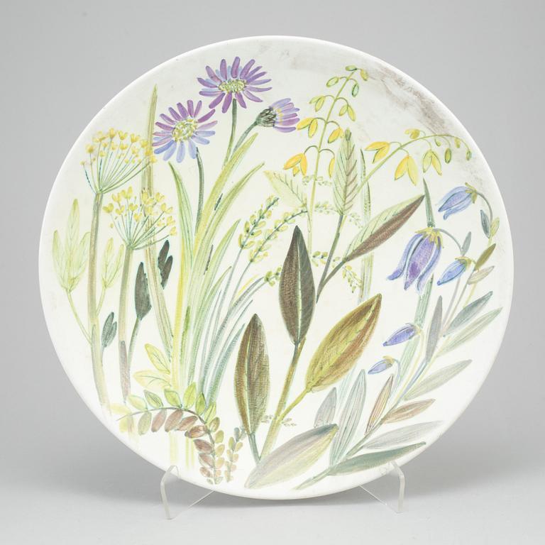 CARL-HARRY STÅLHANE & OSKAR DAHL, three stoneware plates, Rörstrand, Sweden, mid 20th century.