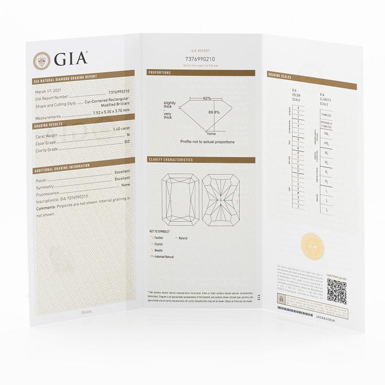 Necklace 18K white gold with a faceted diamond, accompanied by GIA report.
