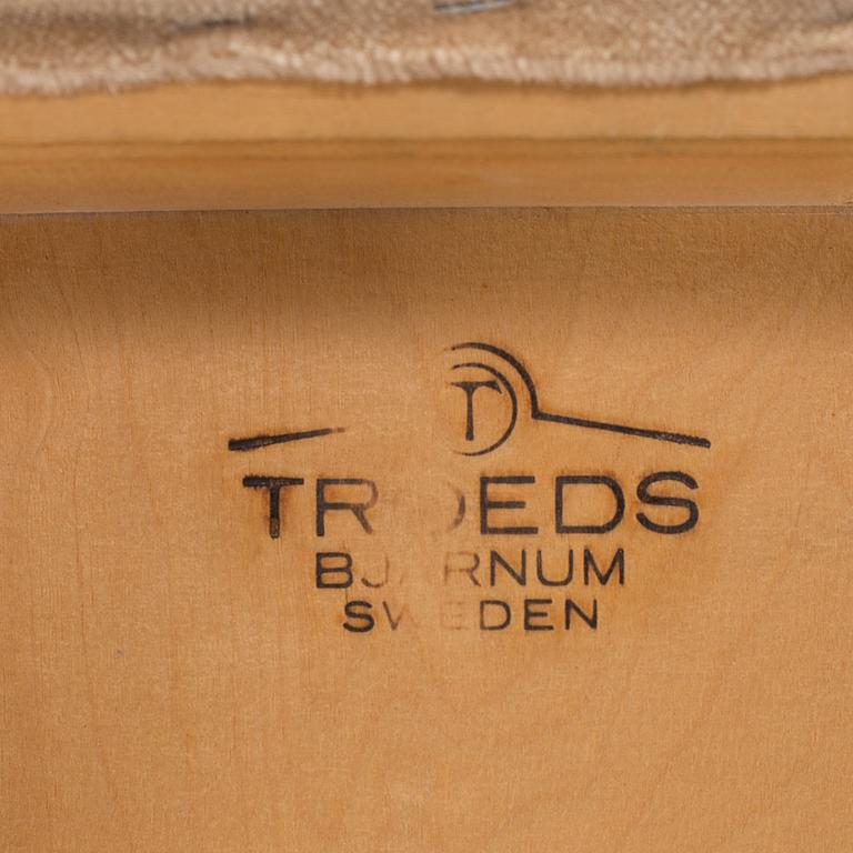 A dining table and four chairs by Nils Jonsson, Troeds Bjärnum.