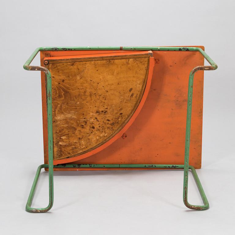 Alvar Aalto, väitetty, pöytä, valmistaja  Aug. Louhen Rautasänkytehdas ja Valimo Oy, Turku 1930-luvun alku.