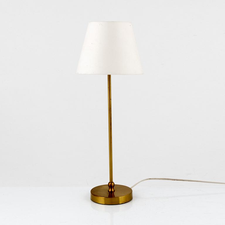 Josef Frank, bordslampa, modell 2332, Firma Svenskt Tenn.