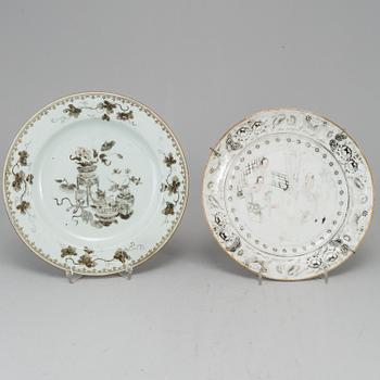 A set of three grisaille dishes and a tea caddie, Qing dynasty, Qianlong (1736-95).