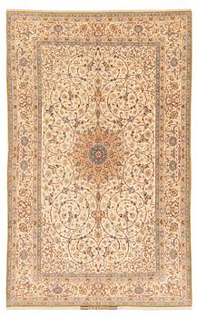 410. Matta, semiantik Isfahan, centrala Persien, part silk, signerad Sarraf Mamoury, ca 315 x 193 cm.