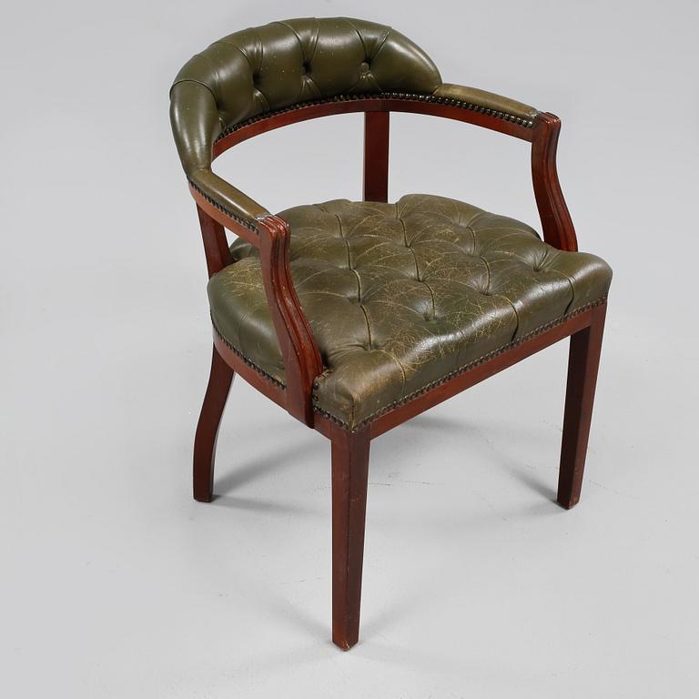 SKRIVBORDSSTOL, engelsk stil, 1900-talets andra hälft.