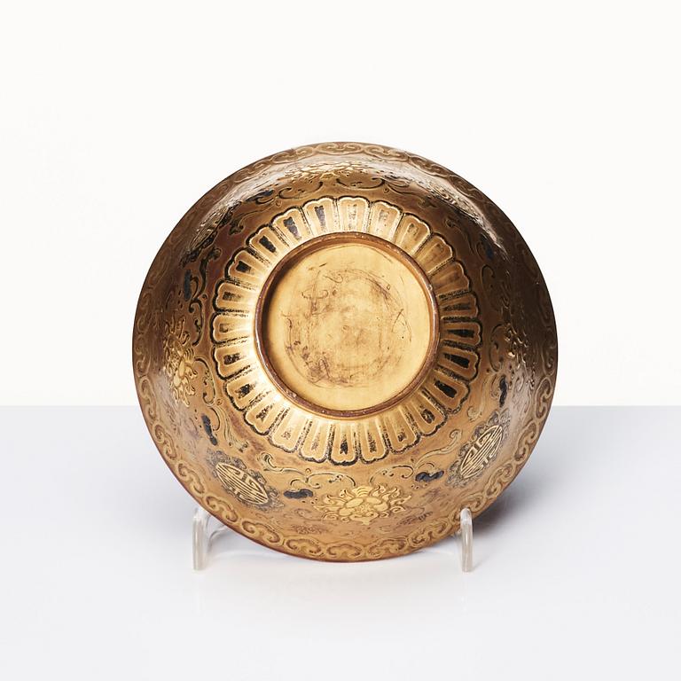 A gilded lacquered bowl, Qing dynasty, Yongzheng/ Qianlong, 18th Century.