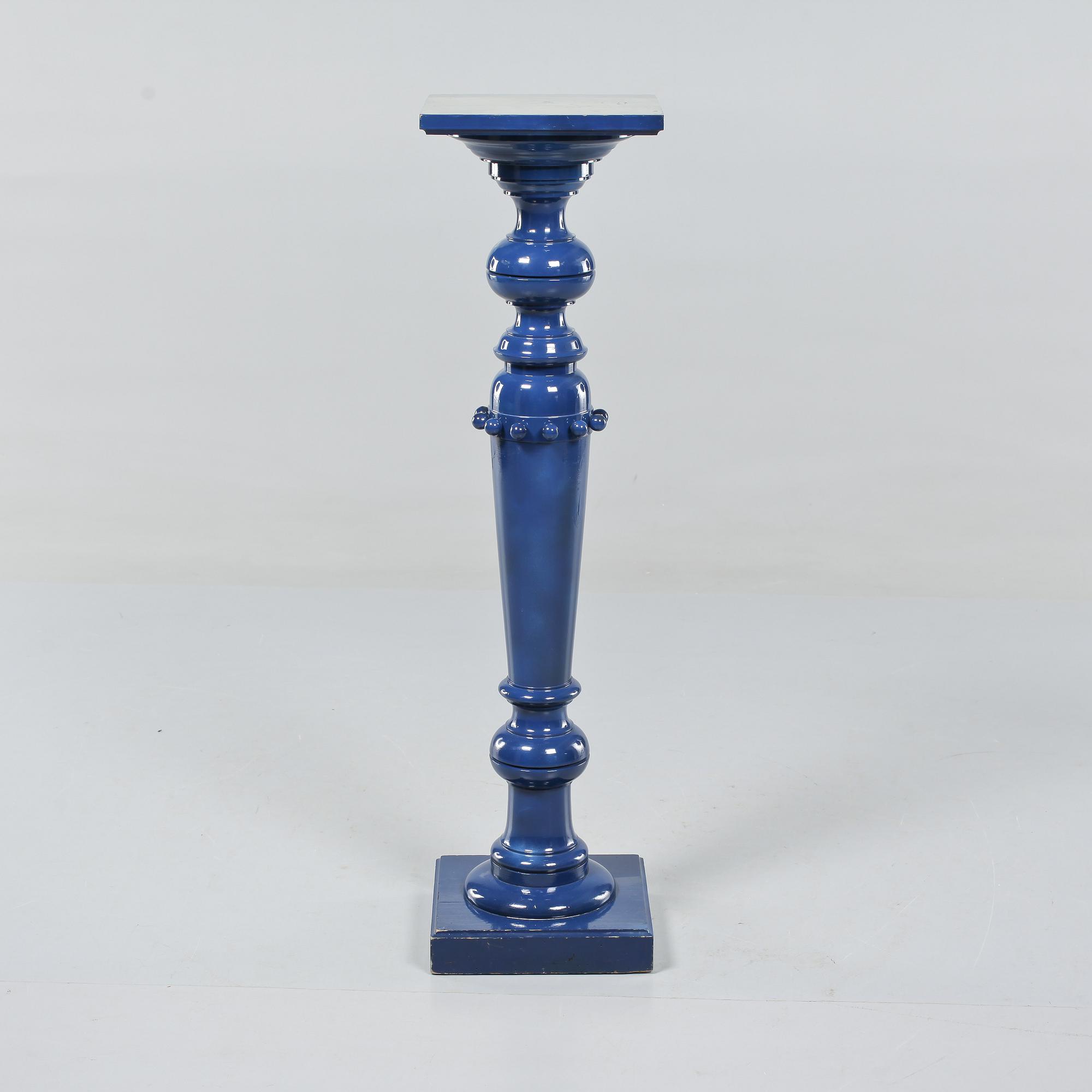 PIEDESTAL, omkring sekelskiftet 1800/1900.