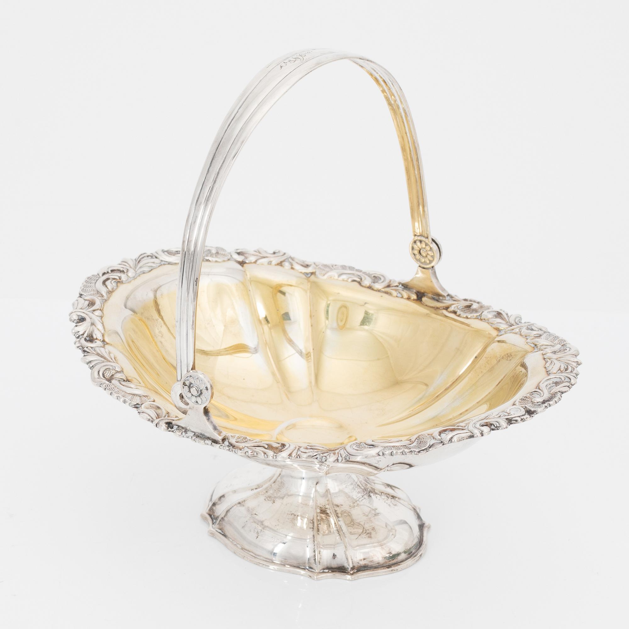 Kultakeskus Oy, konfektkorg, silver, Tavastehus 1948.