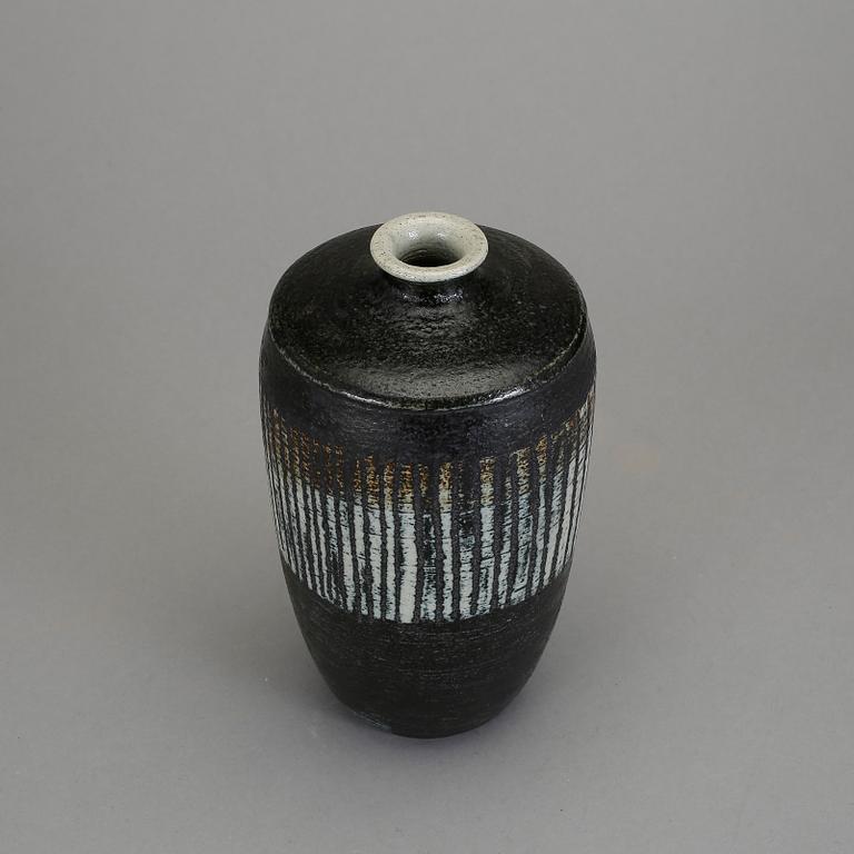 VAS, chamotterat stengods, Anders Bruno Liljefors, Gustavsberg studio 1952.