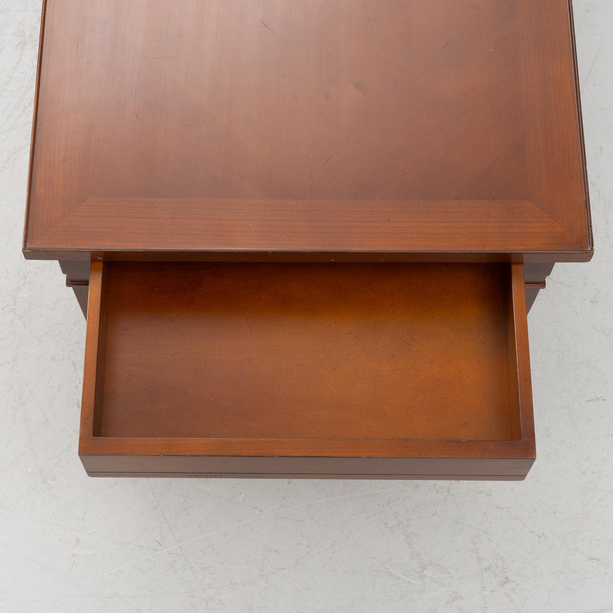 A coffee table, Grange, France, late 20th century. - Bukowskis