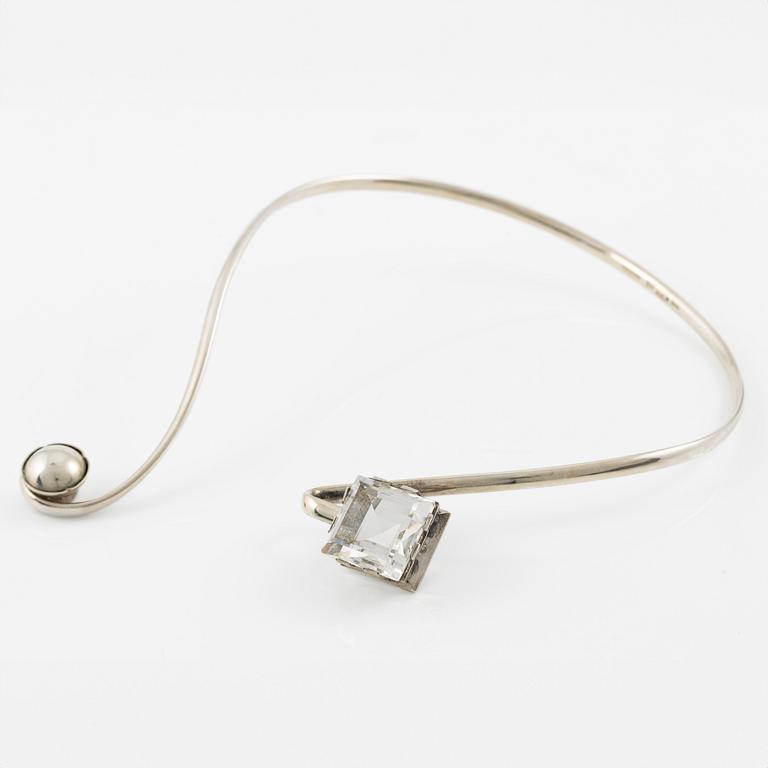 Stigbert, collar, neck ring, silver and rock crystal.