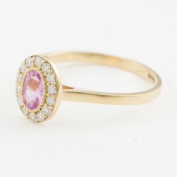 Ring, carved, 14K gold with pink sapphire and brilliant-cut diamonds.