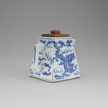 TEKANNA, porslin, Kina, 1800-tal.