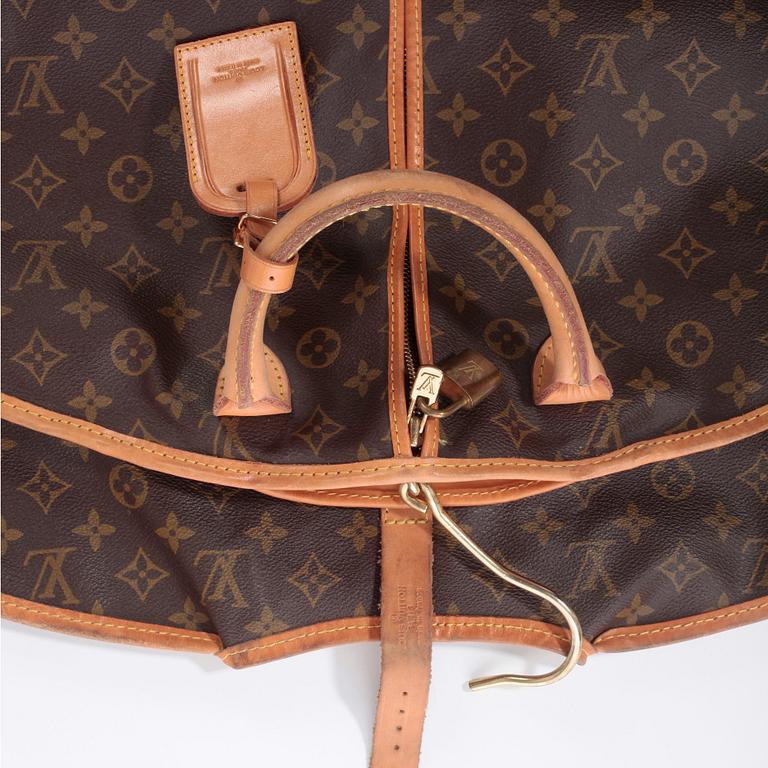 LOUIS VUITTON, a monogram canvas garment cover.