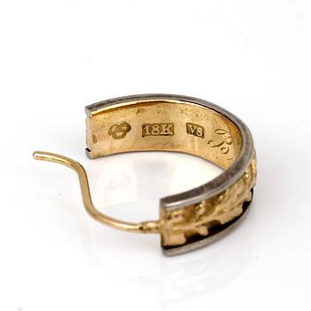 ÖRHÄNGEN, två par, Sverige, 1900-talets mitt. 18K guld.