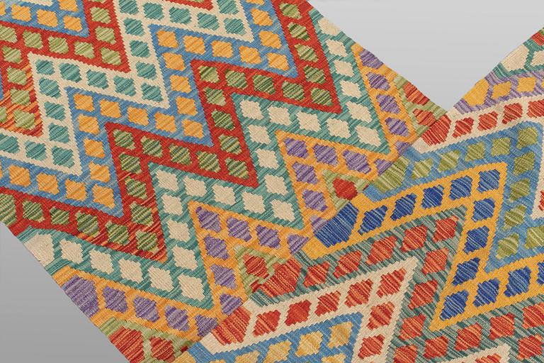 A runner, Kilim, ca 397 x 88 cm.