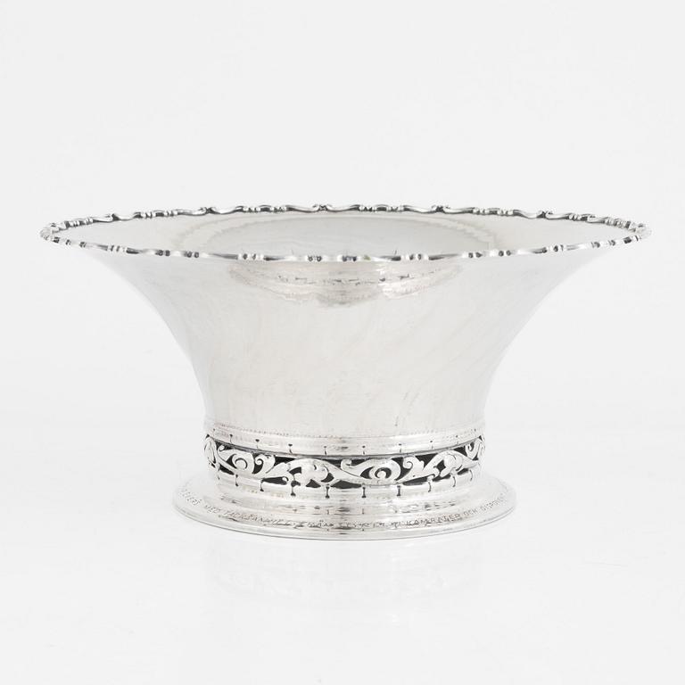 A Swedish Silver Footed Bowl, mark of K Anderson, Stockholm 1930.