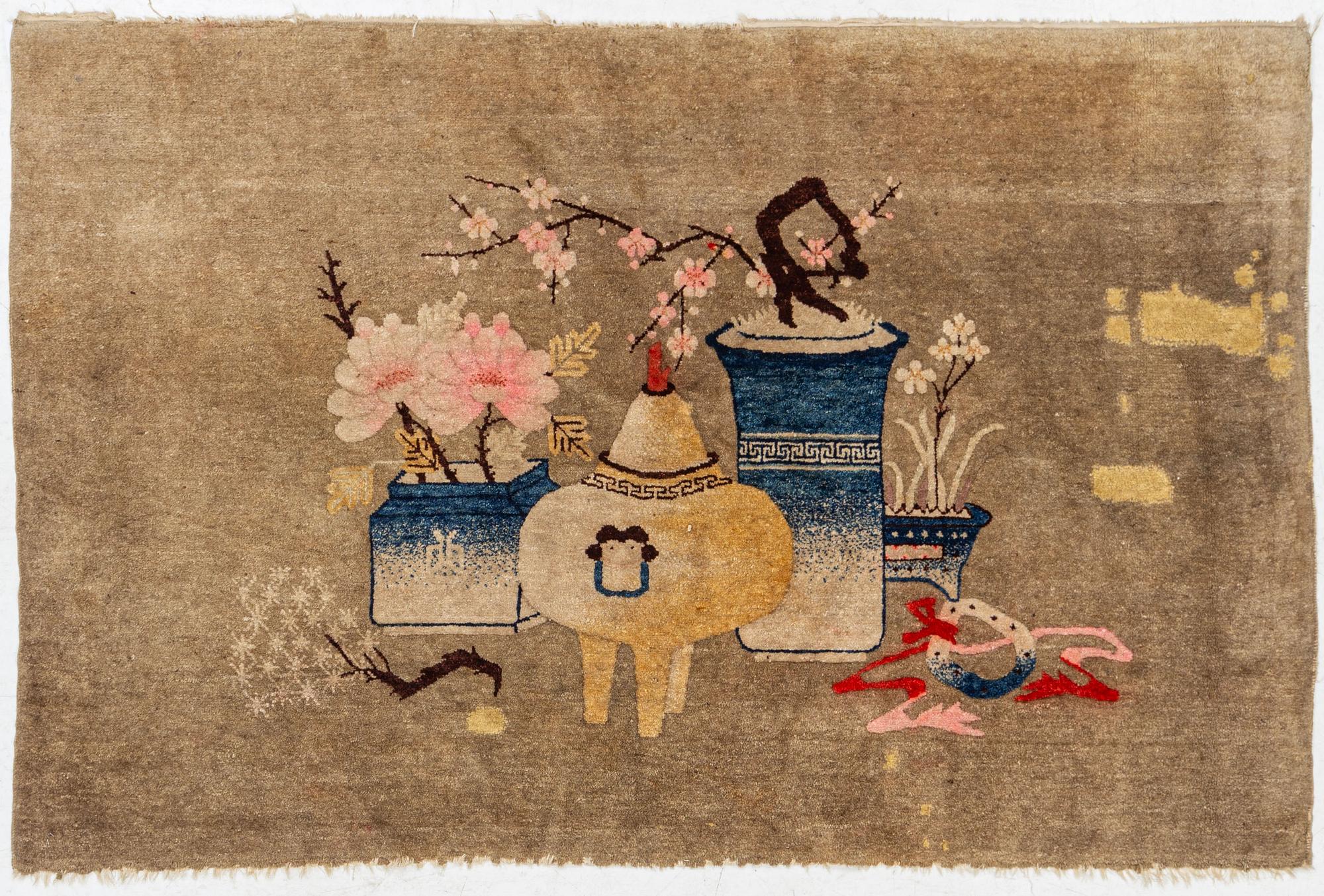 Carpet, China, approx. 137 x 207 cm.