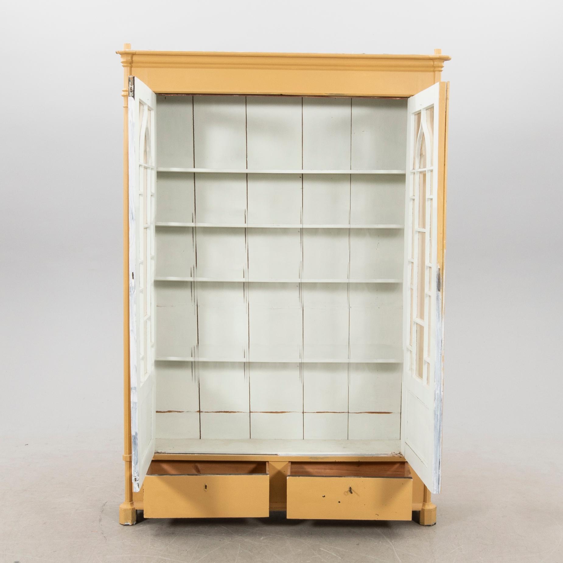 Vitrinskåp, nyrenässans, sekelskiftet 1900.