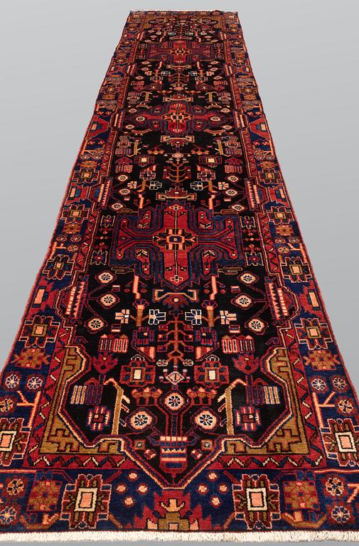 A runner, North east persian, ca 501 x 101 cm.