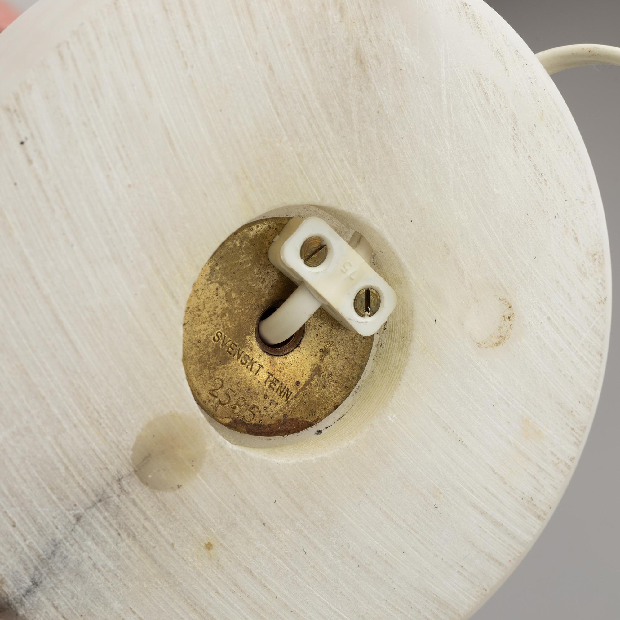 Bordslampor, ett par, modell "2585", Firma Svenskt Tenn.
