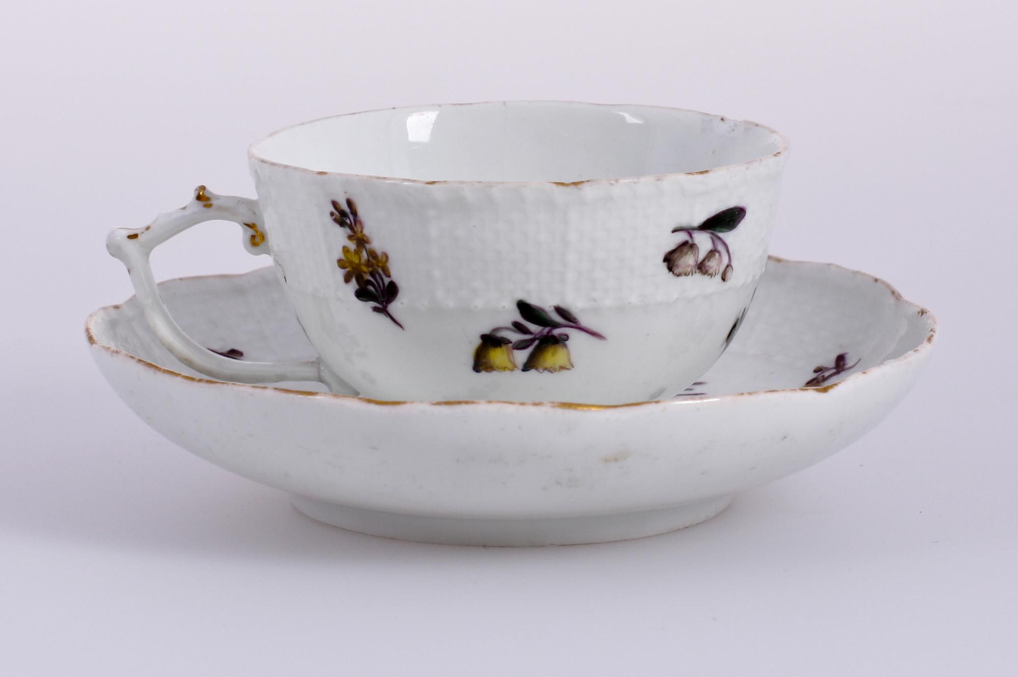 KAFFEKOPP MED FAT, porslin, Meissen, 1700-tal.