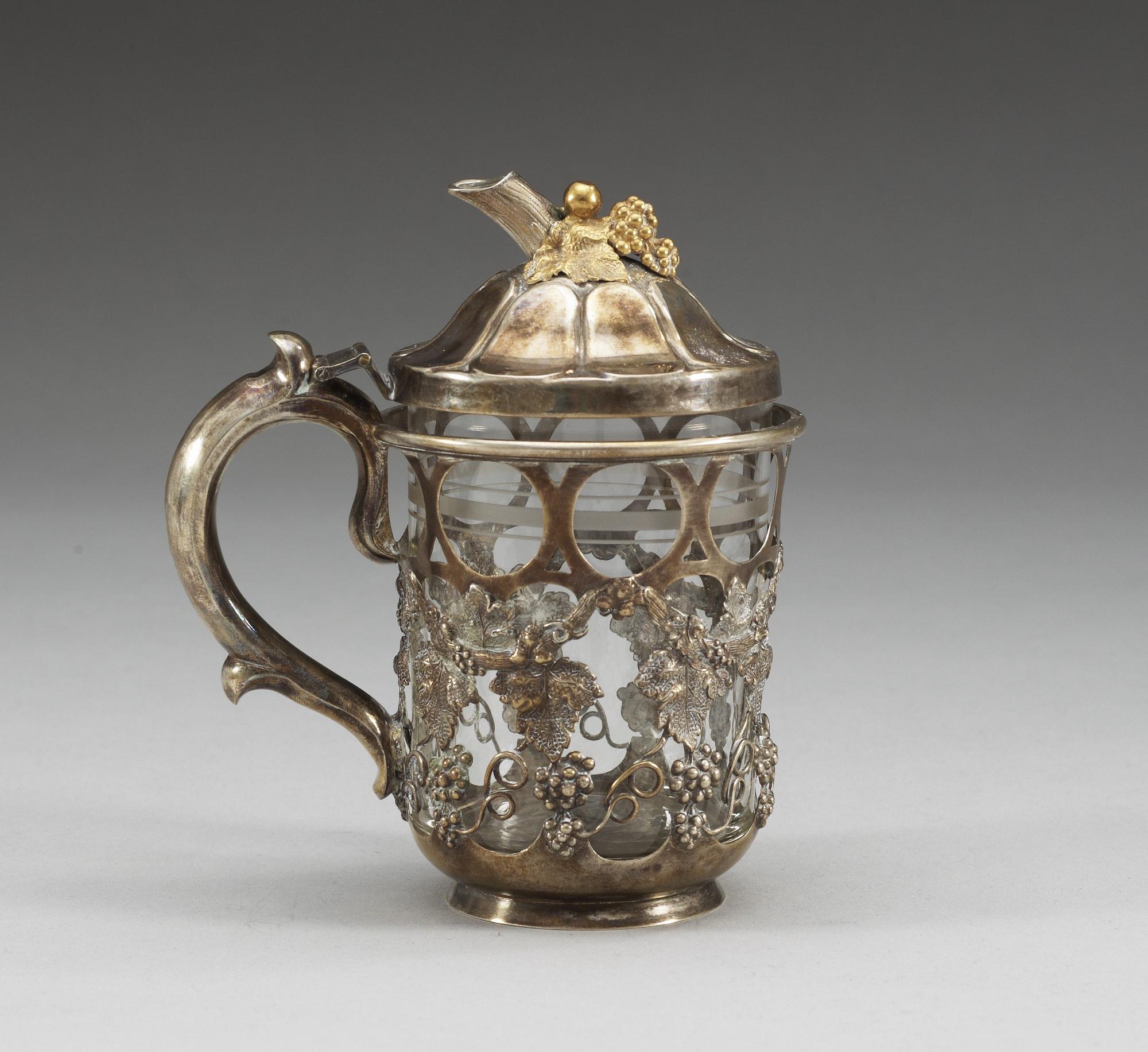 TEGLASHÅLLARE, silver. Sasikov, Moskva 1879.