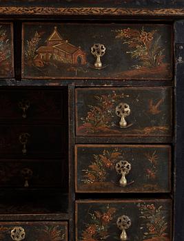 KABINETTSKÅP. Senbarock, 1700-tal.