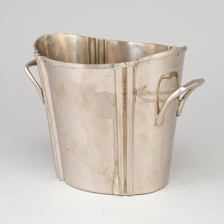 A 20th century plate champagne cooler.