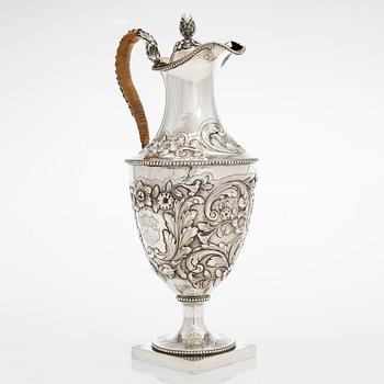 A sterling silver ewer, London 1776, maker's mark IC.