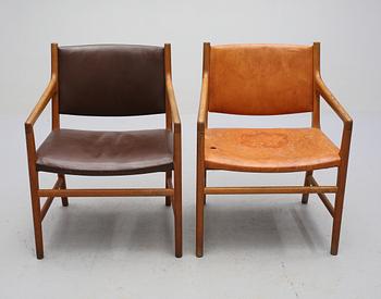 KARMSTOLAR, ett par, Hans J. Wegner, Johannes Hansen, 1900-talets andra hälft.