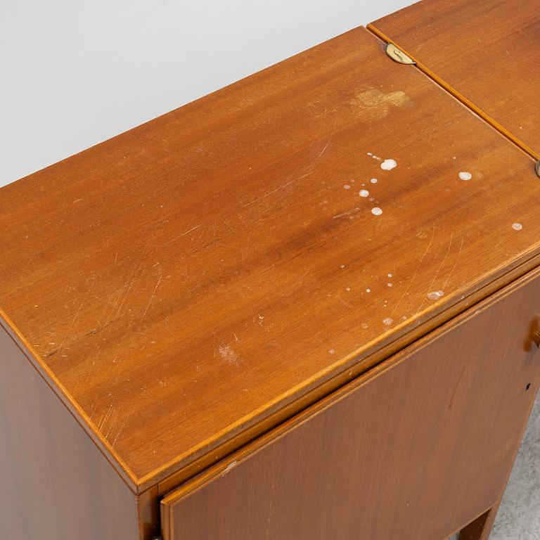 Dressing table, mid-20th century.