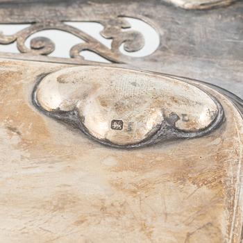 An English Silver Tray, mark of Atkin Brothers, Sheffield 1913.